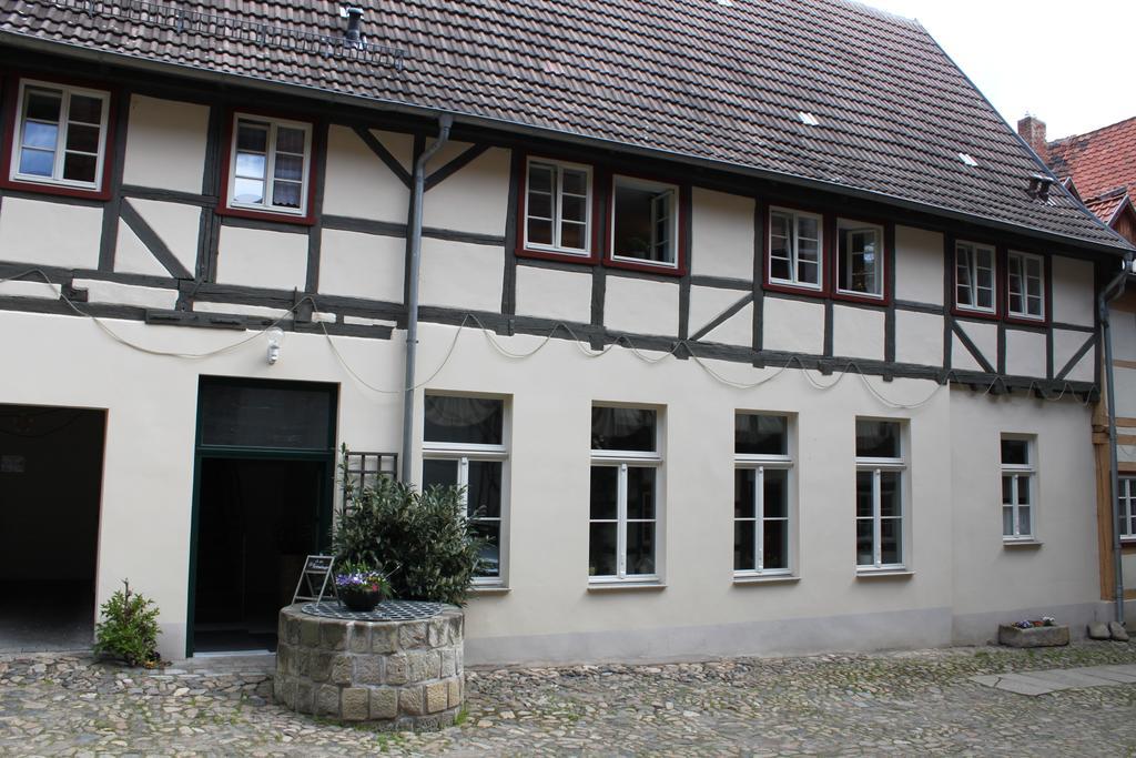 Ferienwohnungen Im Alten Handelshof Quedlinburg Esterno foto